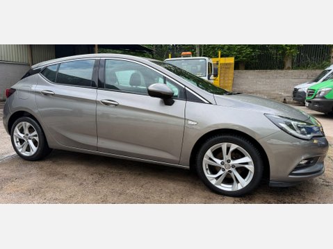 Vauxhall Astra 1.6 CDTi ecoFLEX SRi Nav Hatchback 5dr Diesel Manual Euro 6 (s/s) (110 ps) 5