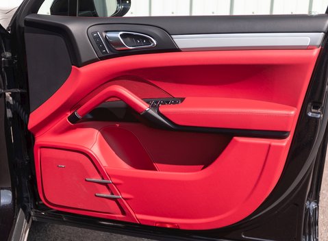 Porsche Cayenne Turbo 22