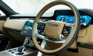 Land Rover Range Rover P400 Autobiography LWB 7 Seater 9