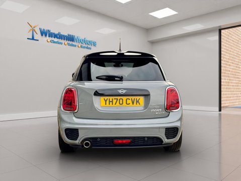 Mini Hatch 1.5 Cooper Sport Steptronic Euro 6 (s/s) 5dr 9