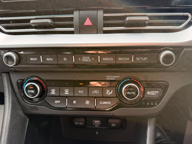 Kia Niro 3 36