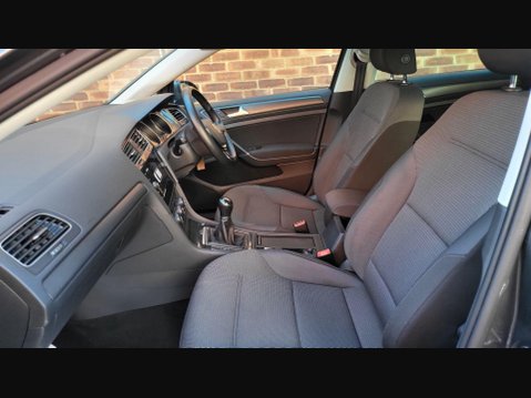 Volkswagen Golf MATCH TSI 25