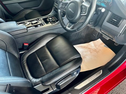 Jaguar XF 2.0d R-Sport Auto AWD Euro 6 (s/s) 4dr 31