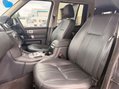 Land Rover Discovery 3.0 SD V6 Graphite Auto 4WD Euro 6 (s/s) 5dr 35