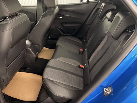 Peugeot 2008 1.2 PureTech Allure Premium Euro 6 (s/s) 5dr 8