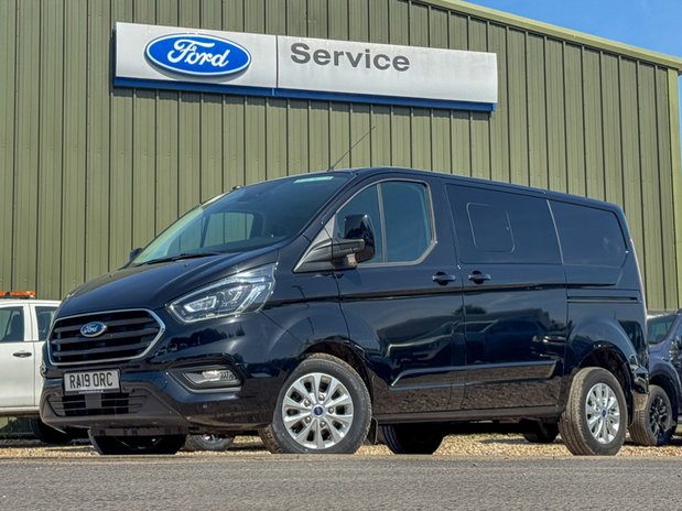 Ford Transit Custom Crew Cab [SOLD MT] AUTO SWB L1H1 Limited 300 Air Con Cam EURO 6 NO VAT 2