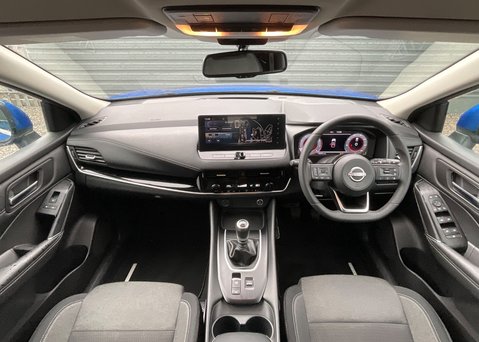 Nissan Qashqai DIG-T N-CONNECTA MHEV 14