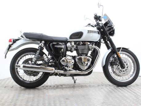 Triumph Bonneville T120 Diamond