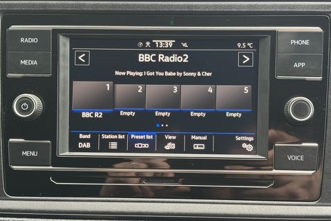 Volkswagen Crafter CR35 140 ps Tdi L3 H2 Trendline Panel Van - Rear Camera 25