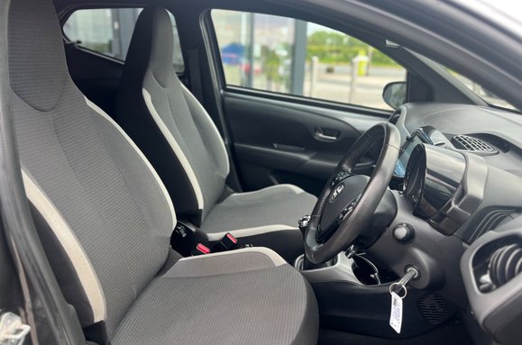 Toyota Aygo 1.0 VVT-I X-TREND TSS 5 DOOR 16