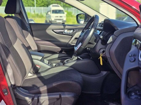 Nissan Qashqai 1.3 DIG-T Acenta Premium SUV 5dr Petrol DCT Auto Euro 6 (s/s) (160 ps) 16