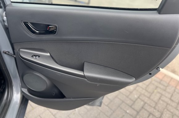 Hyundai KONA 1.6 h GDI PREMIUM AUTO PETROL HYBRID 27