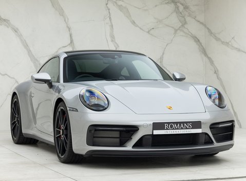 Porsche 911 (992) Carrera GTS 1