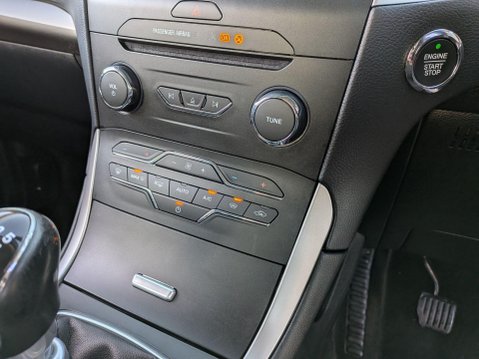Ford Galaxy 2.0 TDCi Zetec Euro 6 5dr 23