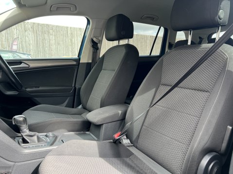 Volkswagen Tiguan 2.0 TDI SE Nav SUV 5dr Diesel DSG 4Motion Euro 6 (s/s) (190 ps) 14