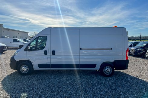 Vauxhall Movano LWB L3H2 Medium Roof F3500 Air Con Nav Tow Bar EURO 6 NO VAT