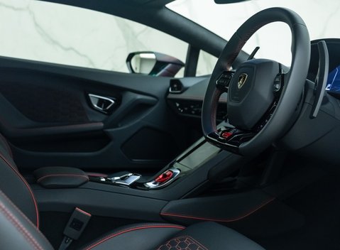 Lamborghini Huracan LP 640-4 EVO 13