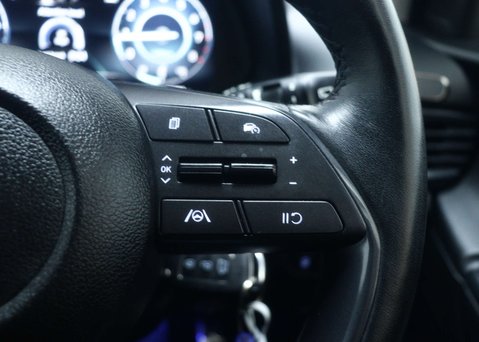 Hyundai BAYON 1.0 T-GDi MHEV Premium SUV 5dr Petrol Hybrid DCT Euro 6 (s/s) (100 ps) 38