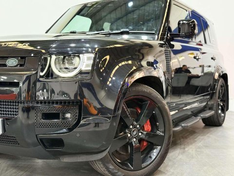 Land Rover Defender 3.0 P400 MHEV X SUV 5dr Petrol Auto 4WD Euro 6 (s/s) (400 ps) 13