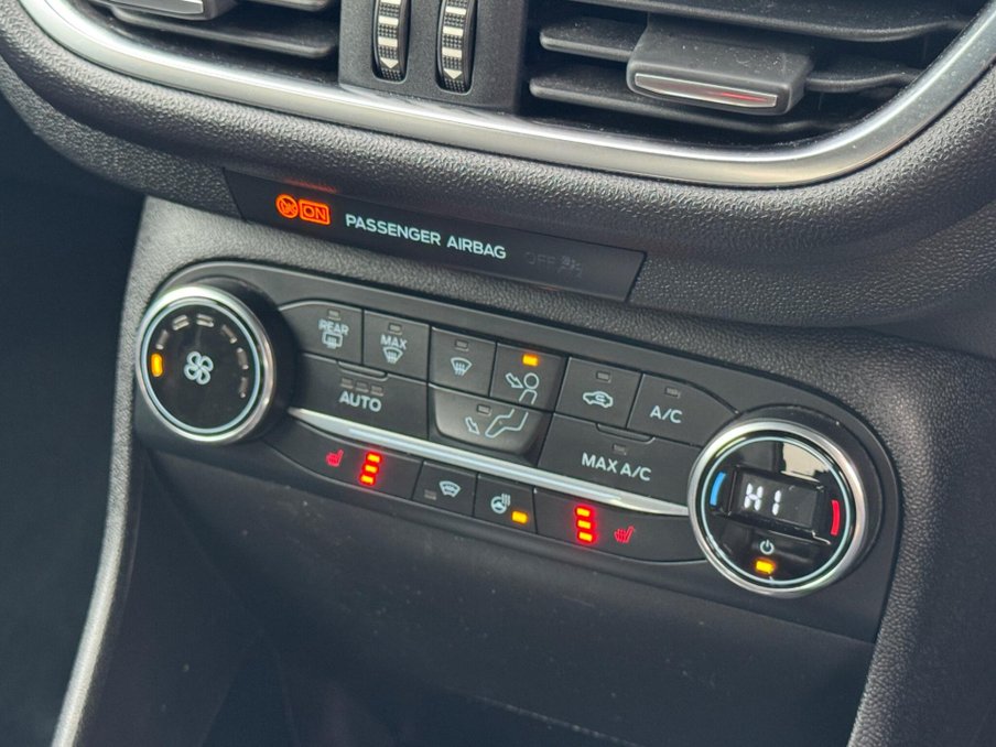 2019 Ford Fiesta — image 32