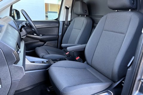 Volkswagen Caddy C20 122 ps Tdi Commerce Pro DSG Panel Van 3