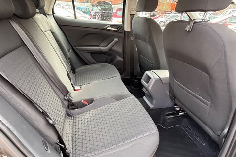 Volkswagen T-Cross SE TSI.. AUTOMATIC.. APPLE/ANDROID CARPLAY..PADDLE SHIFT.. 5 SERVICES.. A/C 8