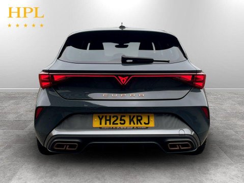 Cupra Leon 1.5 eHybrid 25.8kWh V1 Hatchback 5dr Petrol Plug-in Hybrid DSG Euro 6 (s/s) 6
