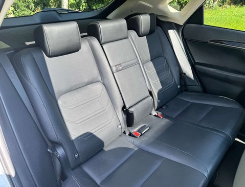Lexus NX 2.5 NX 300h Takumi CVT 4WD 5dr 41