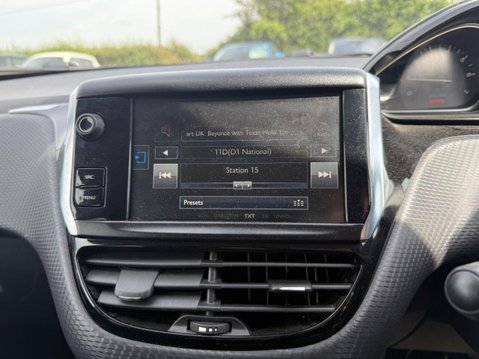 Peugeot 2008 1.2 PureTech Allure SUV 5dr Petrol Manual Euro 6 (s/s) (110 ps) 24
