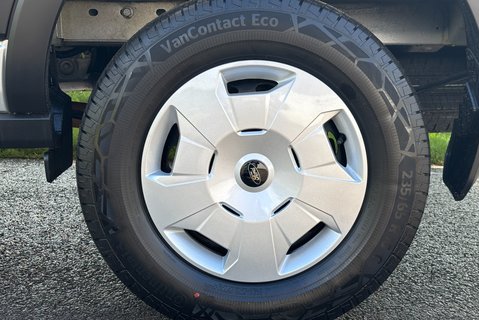 Ford Transit 350 Rwd Trend 130 ps L3H3 Panel Van - Air Con / Rear Camera 32