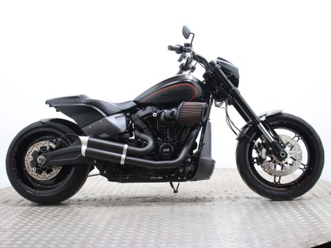 Harley-Davidson Softail SOFTAIL FXDR 114 19