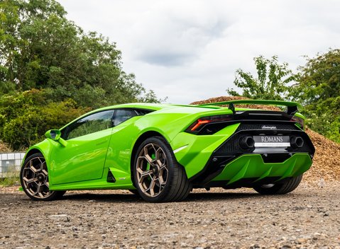Lamborghini Huracan TECNICA 4