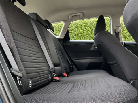 Toyota Auris 1.2 VVT-i Business Edition Hatchback 5dr Petrol Manual Euro 6 (s/s) (116 ps 16
