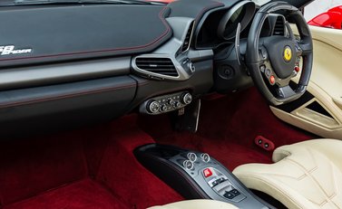 Ferrari 458 Spider 23