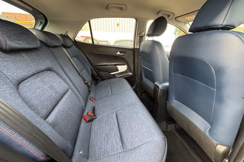 Kia Picanto WAVE. 6 MAIN DEALER SERVICES.. ONLY ONE OWNER.. REVERSING CAMERA.. A/C 22