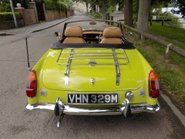 MG B ROADSTER 17