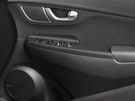 Hyundai KONA PREMIUM 36