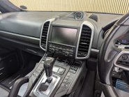 Porsche Cayenne 4.8 Cayenne V8 T Tiptronic S 4WD 5dr 55