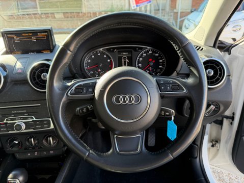 Audi A1 SPORTBACK TFSI SPORT 12