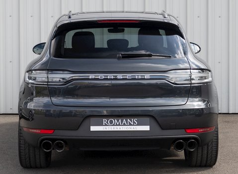 Porsche Macan S 5