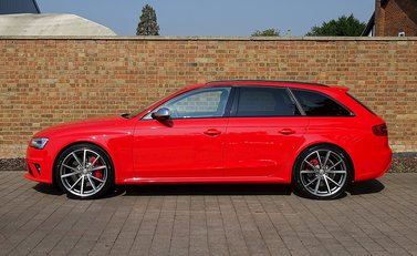 Audi RS4 Avant 19