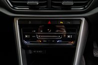 Volkswagen T-Roc LIFE TSI 34