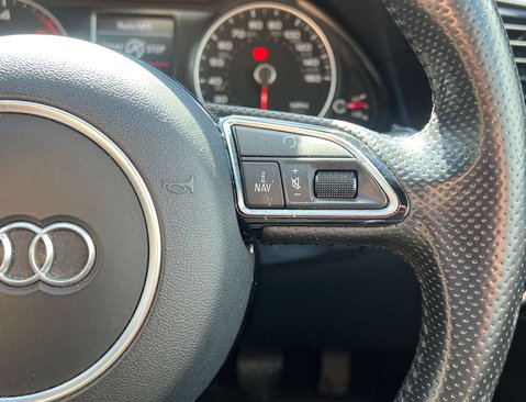 Audi Q5 2.0 Q5 S Line TDI Quattro 4WD 5dr 23