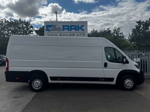 Peugeot Boxer 2.2 BlueHDi 435 Professional Premium + Panel Van 5dr Diesel Manual L4 3