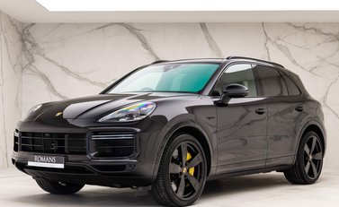 Porsche Cayenne TURBO S 1