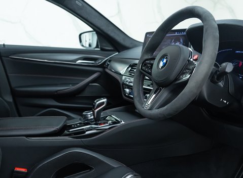 BMW M5 CS 13