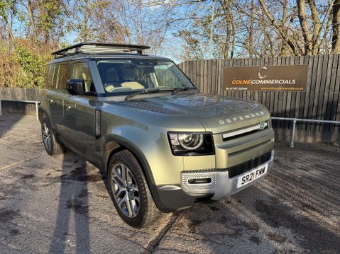 Land Rover Defender HSE MHEV 1
