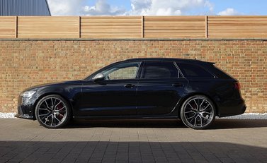 Audi RS6 Avant Performance 7