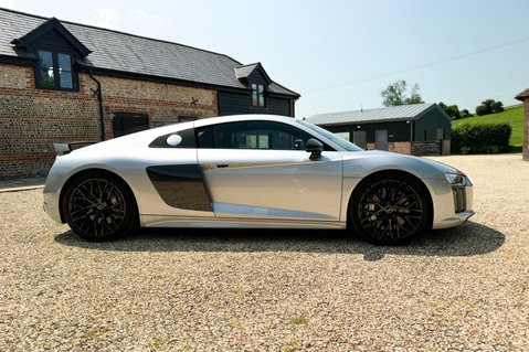 Audi R8 5.2 FSI V10 Plus S Tronic quattro Euro 6 (s/s) 2dr 7