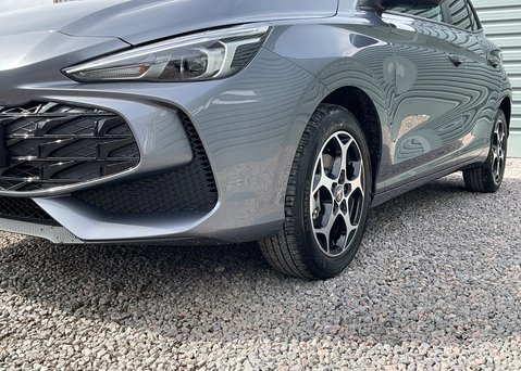 MG MG3 1.5 HYBRID+ TROPHY 5